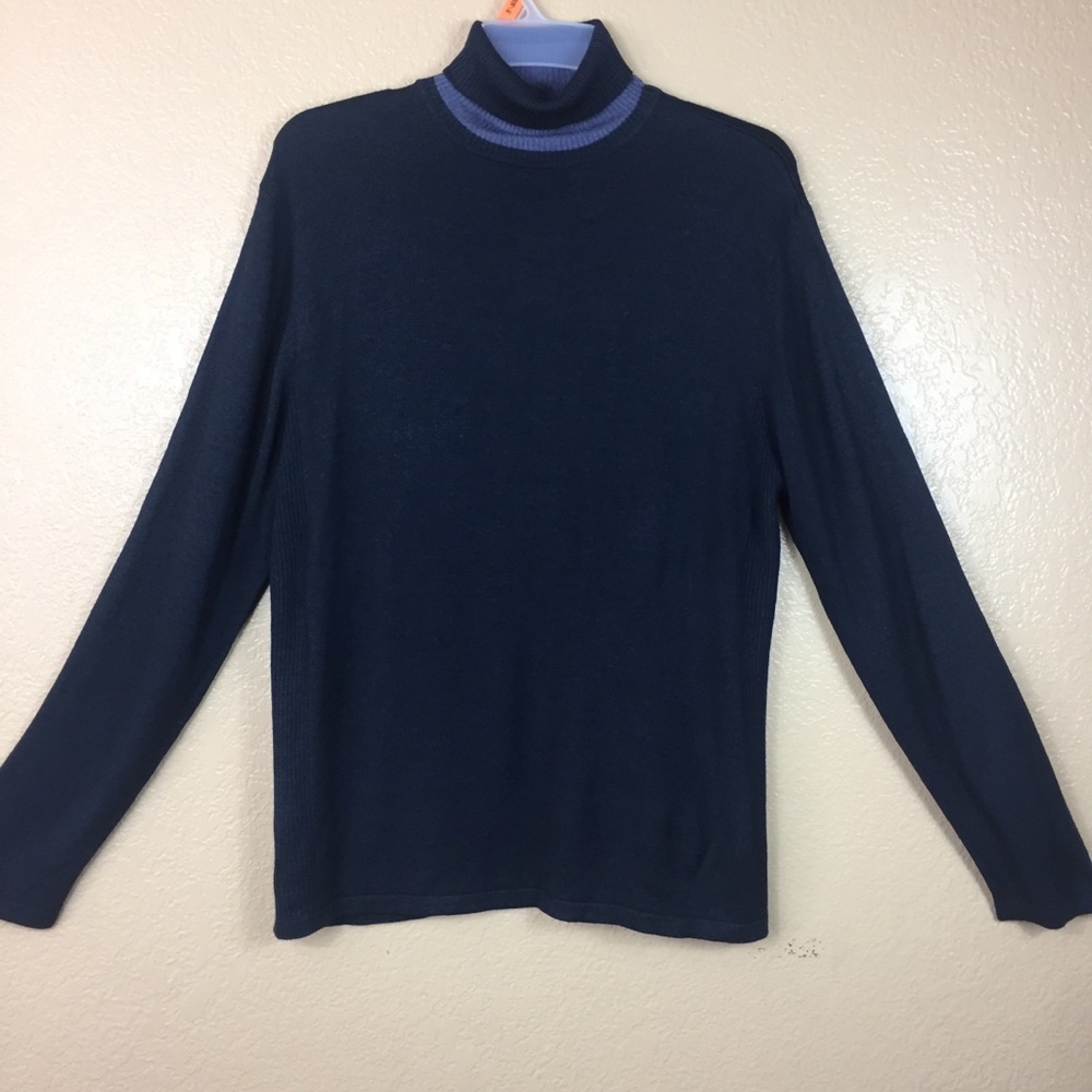 Men turtle neck Lon sleeve shirt
